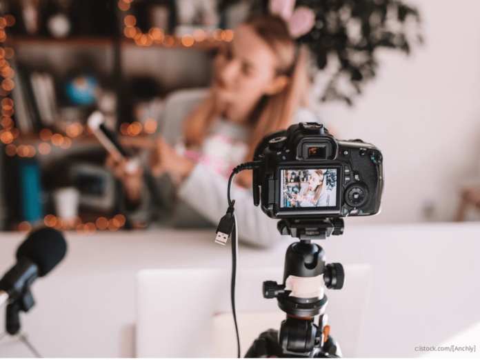 How to Become a Social Media Influencer